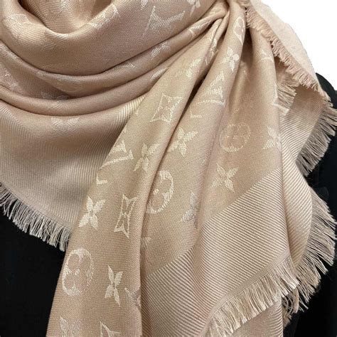 monogram shawl louis vuitton